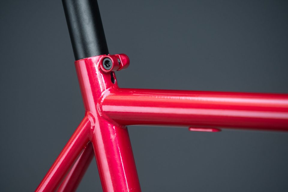 8bar-bikes-Neukln-space-red-fixed-gear-fixie-single-speed-stefan-haehnel-lr-9-960x0-c-default.jpg